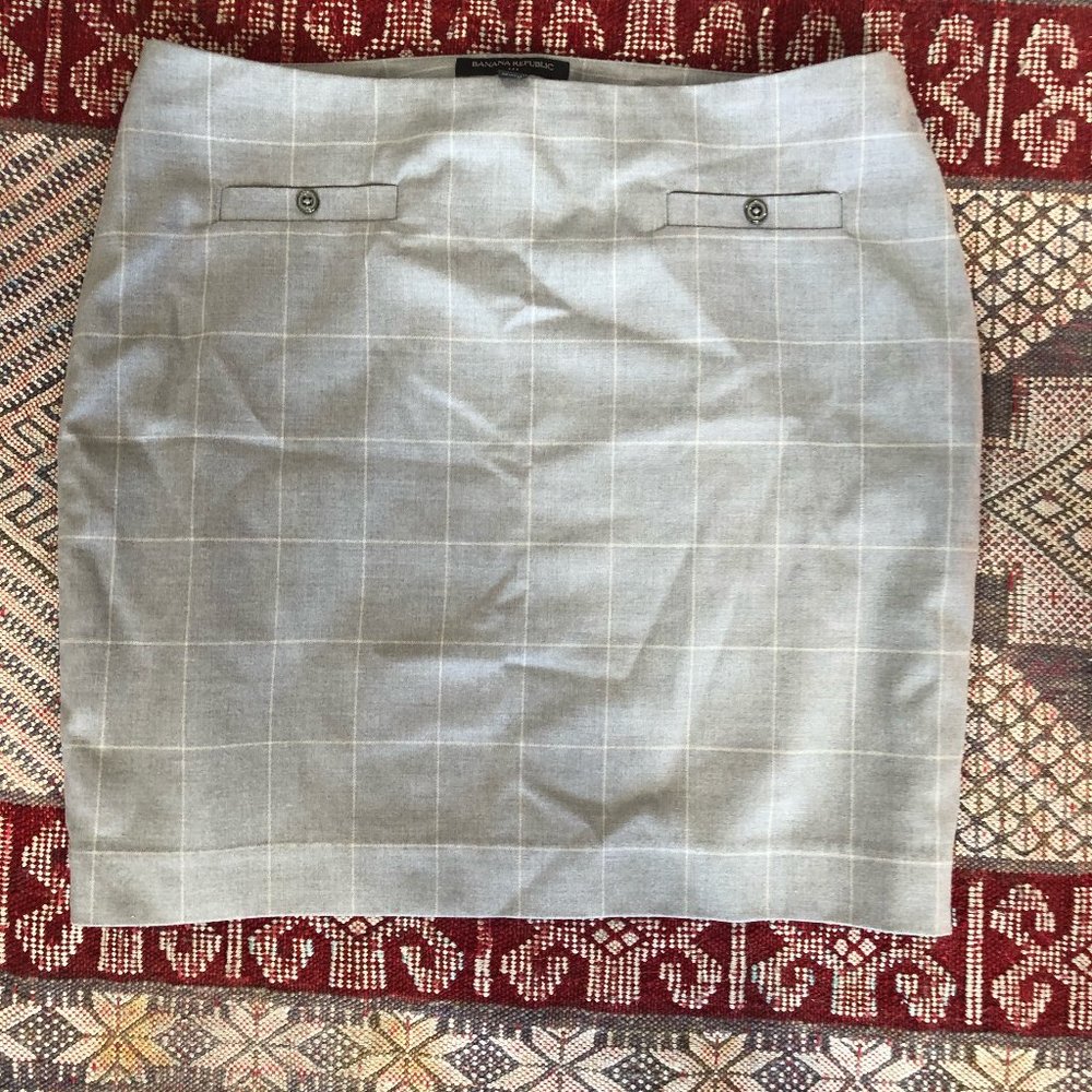 🌸BR Pencil Skirt - like new! 🌸